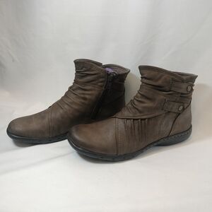 Cobb Hill Pandora Gray Booties